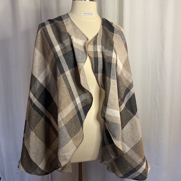 Plaid Cape Shawl - Picture 1 of 7